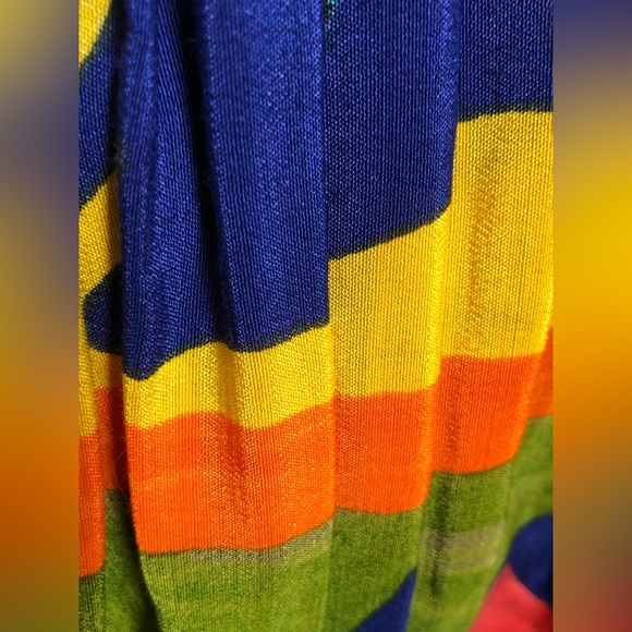 Dorothy Schoelen (Platinum Petites) Colorful A-Line Skirt with Bold Patterns! - Picture 11 of 11